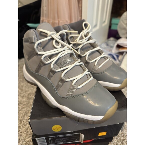 Nike Air Jordan 11 Retro Cool Grey - 2010 release - size 5 Youth - 5Y - Picture 6 of 10